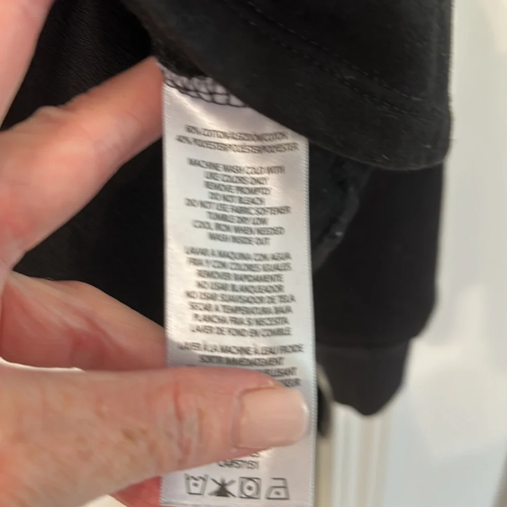 Calvin Klein Cropped Sweatshirt. - Picture 4 of 5